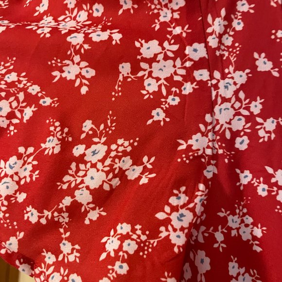 Light Dress - Picture 4 of 4